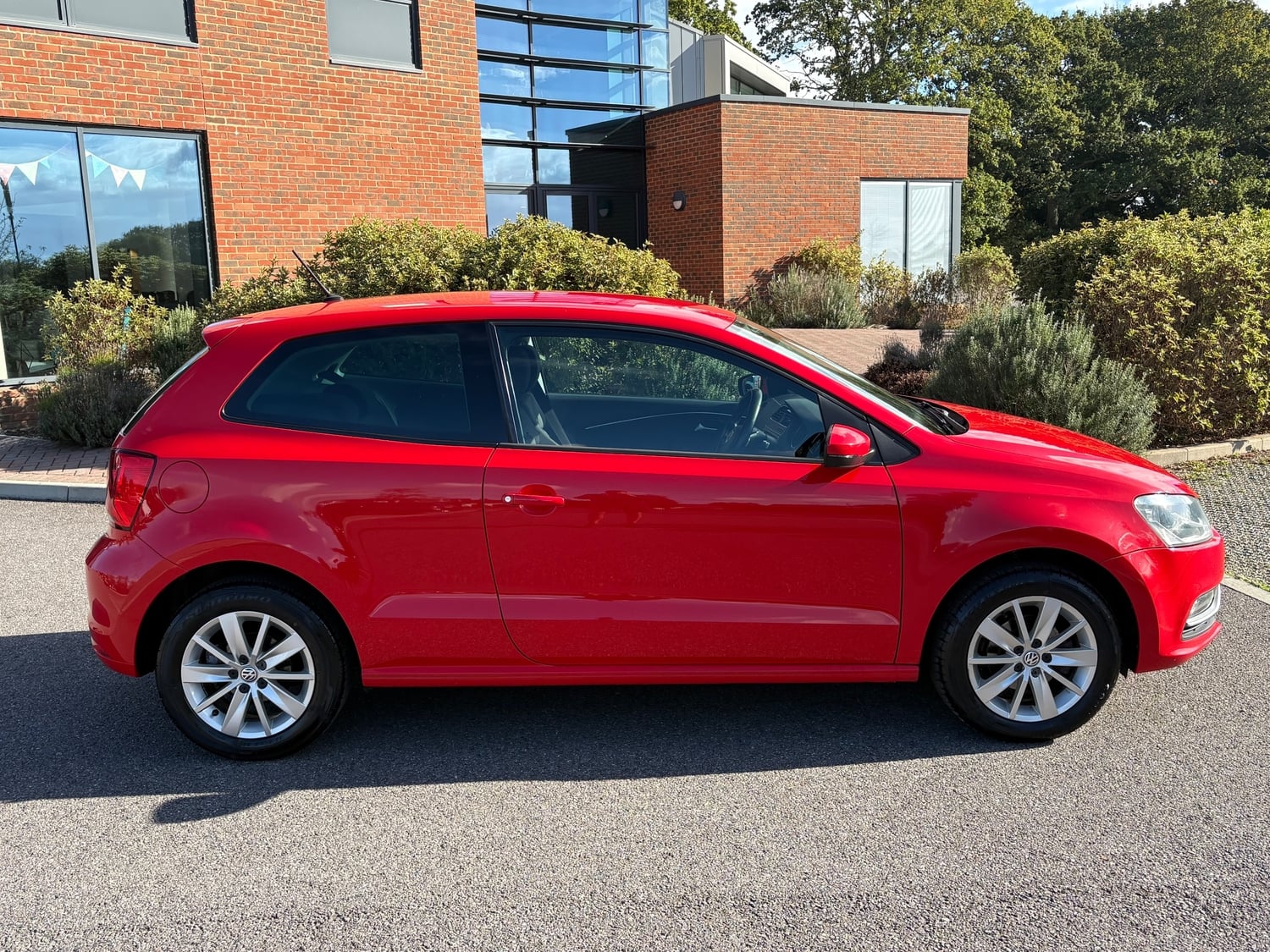 Volkswagen Polo 2015 - Cars in Fareham
