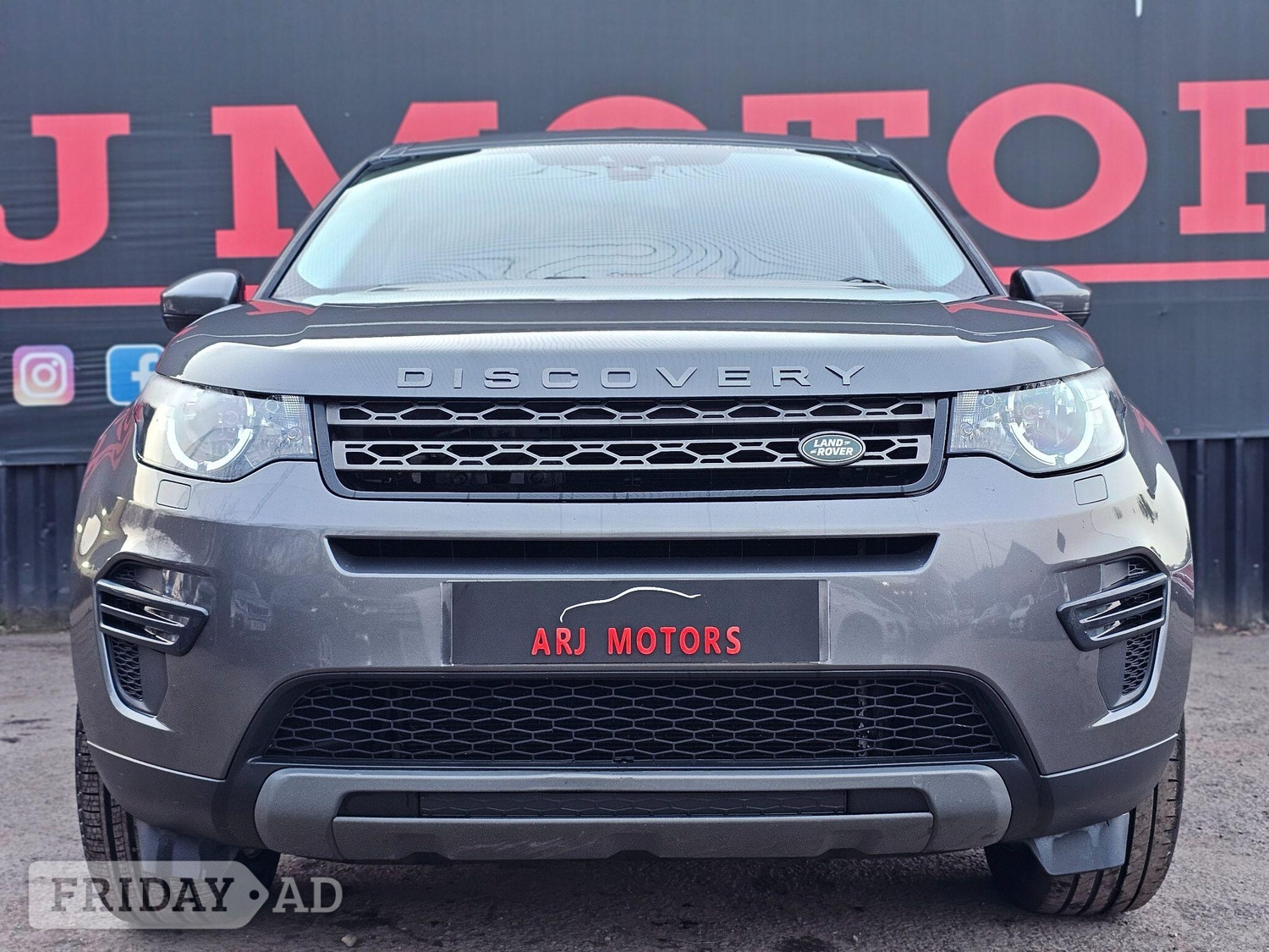 [ berth ]Land Rover Discovery Sport