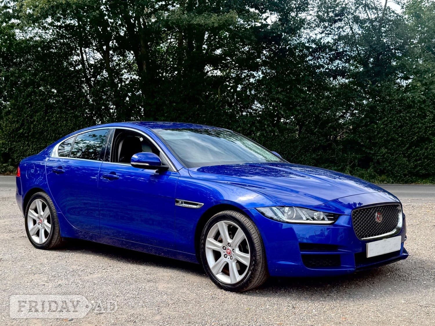 Jaguar XE 2016 - Cars