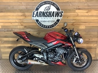 Triumph Street Triple 2024