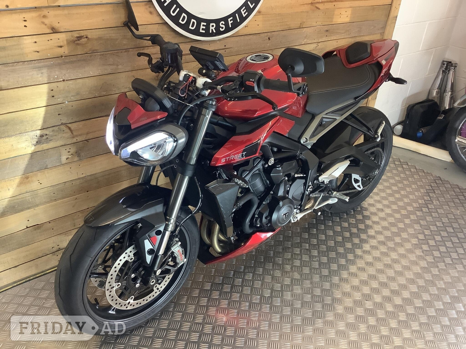 [ berth ]Triumph Street Triple