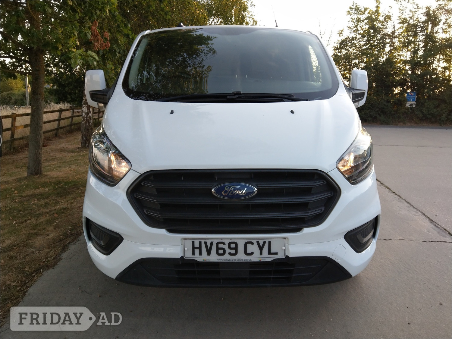 [ berth ]Ford Transit Custom