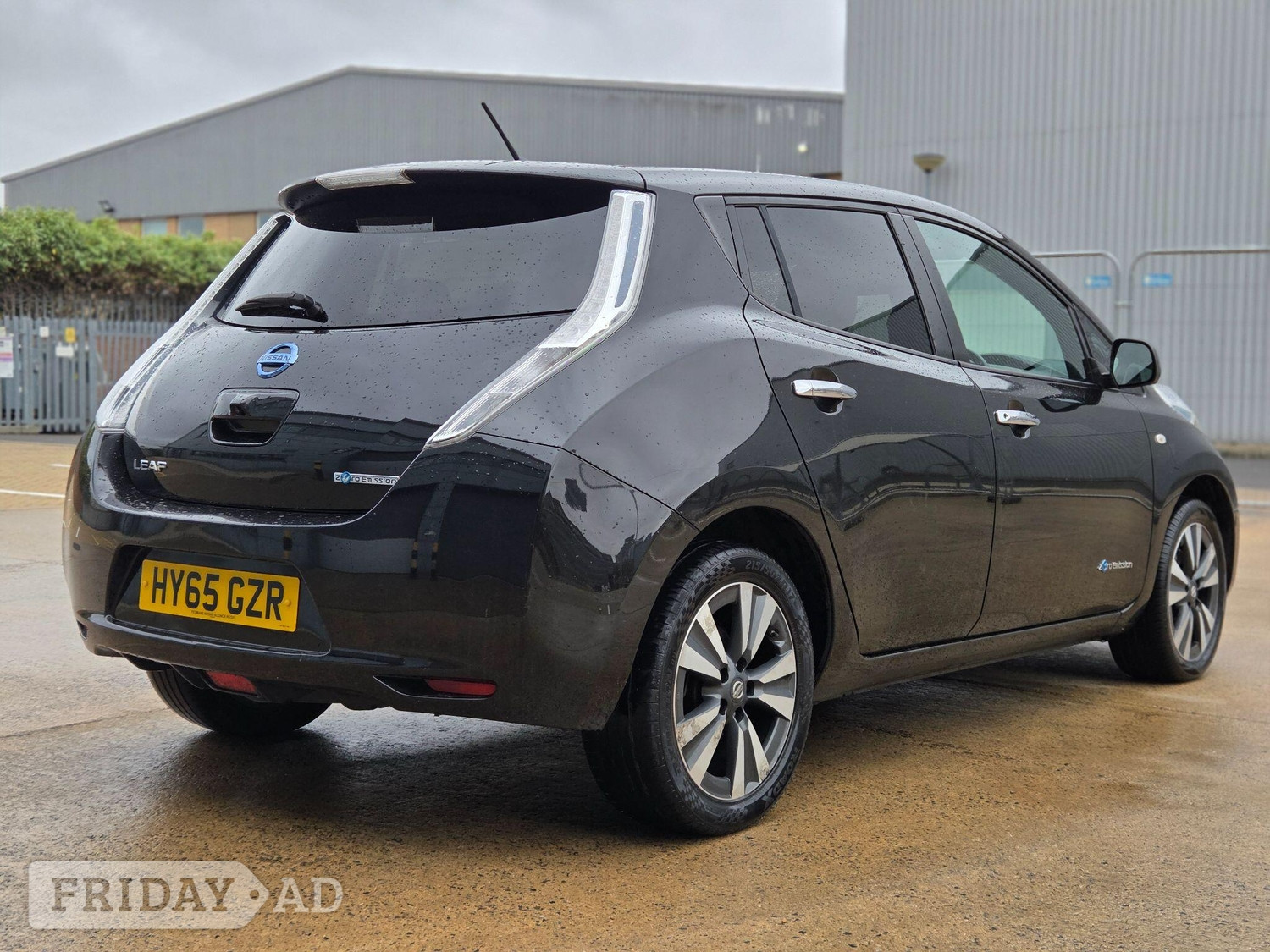 [ berth ]Nissan LEAF