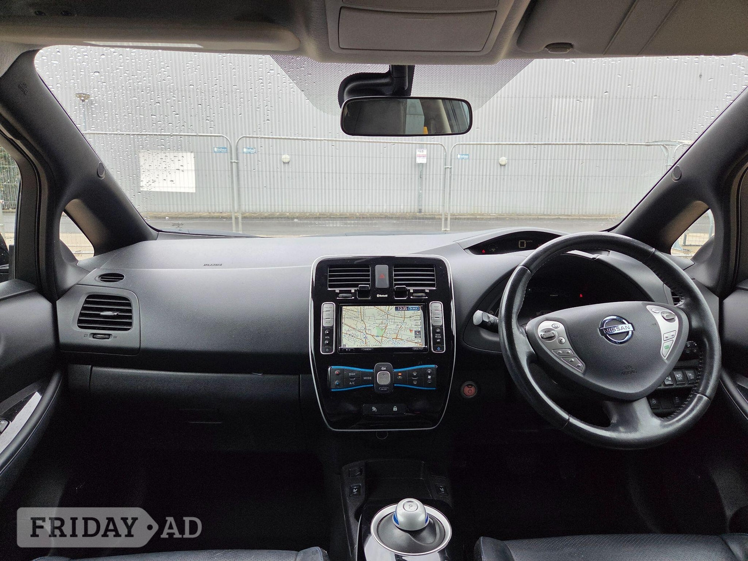 Nissan LEAF 2015 - Cars in Slough