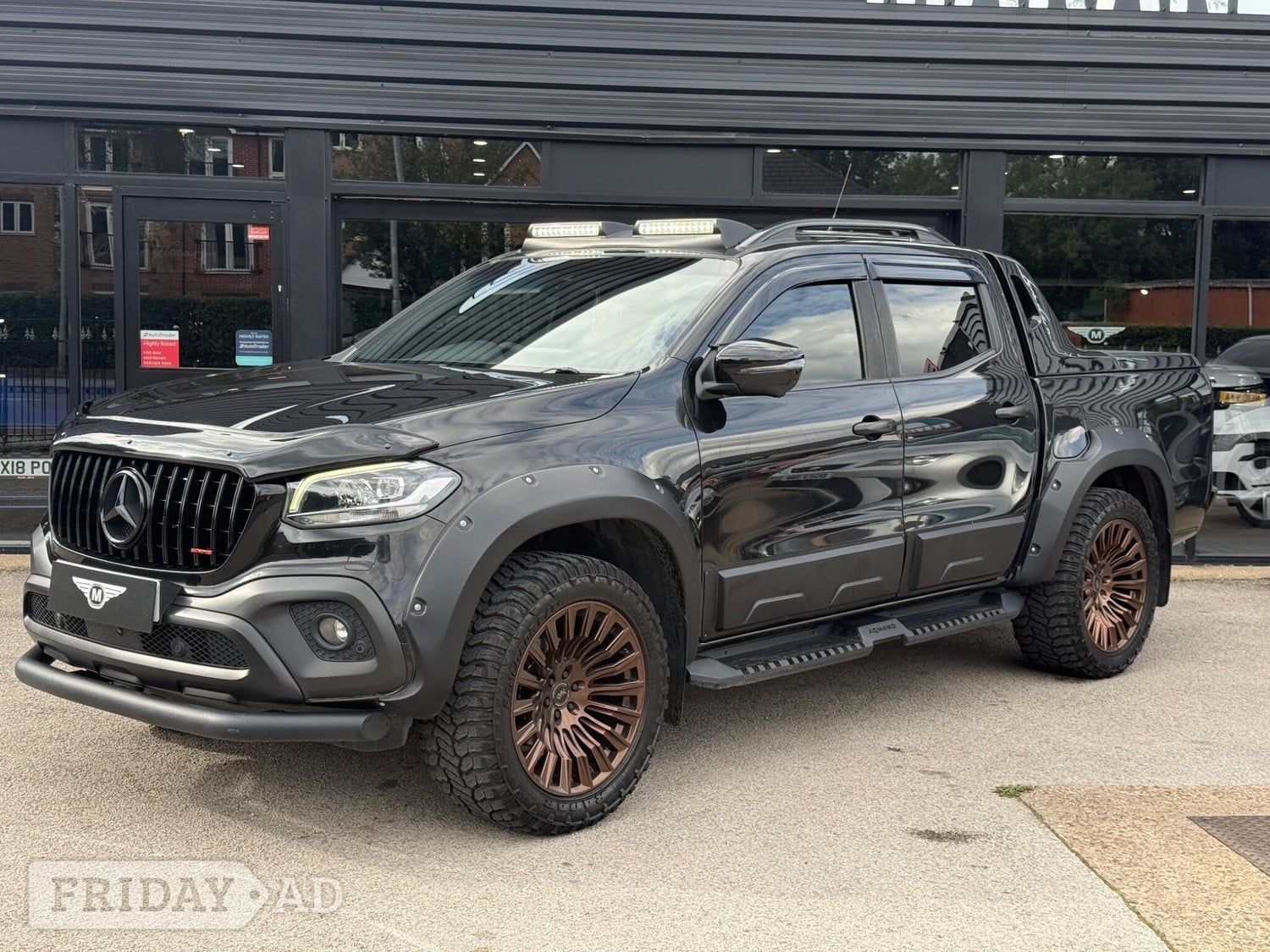 [ berth ]Mercedes-Benz X Class