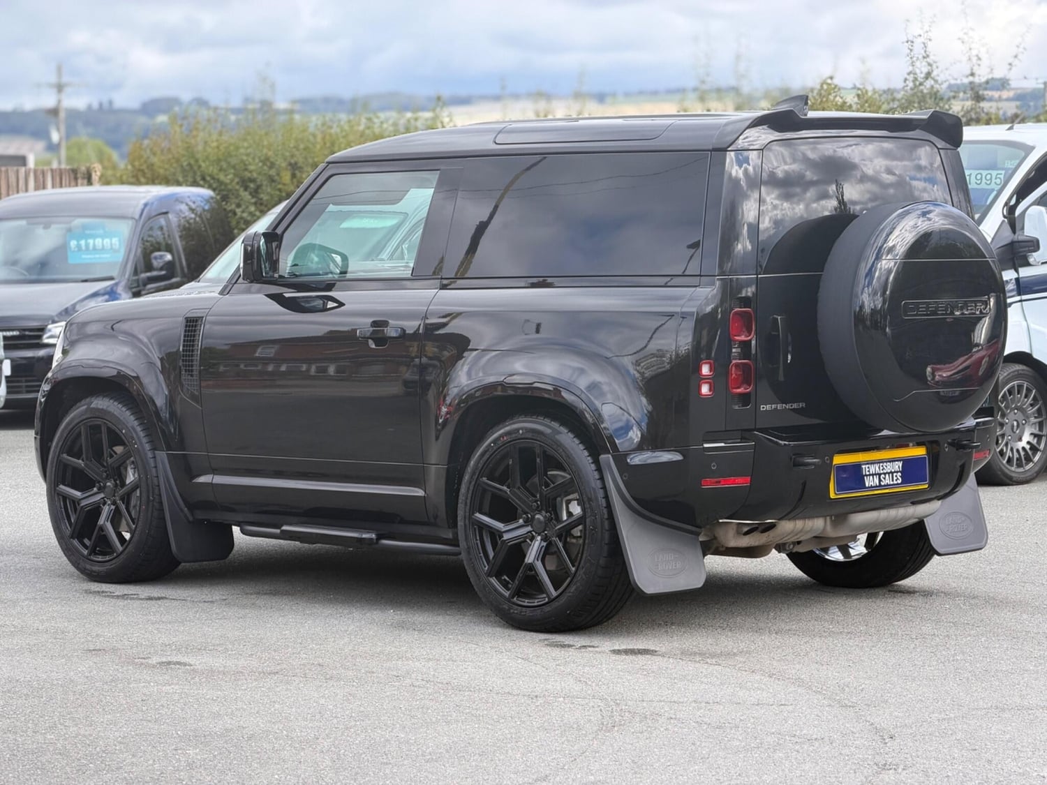 [ berth ]Land Rover Defender 90
