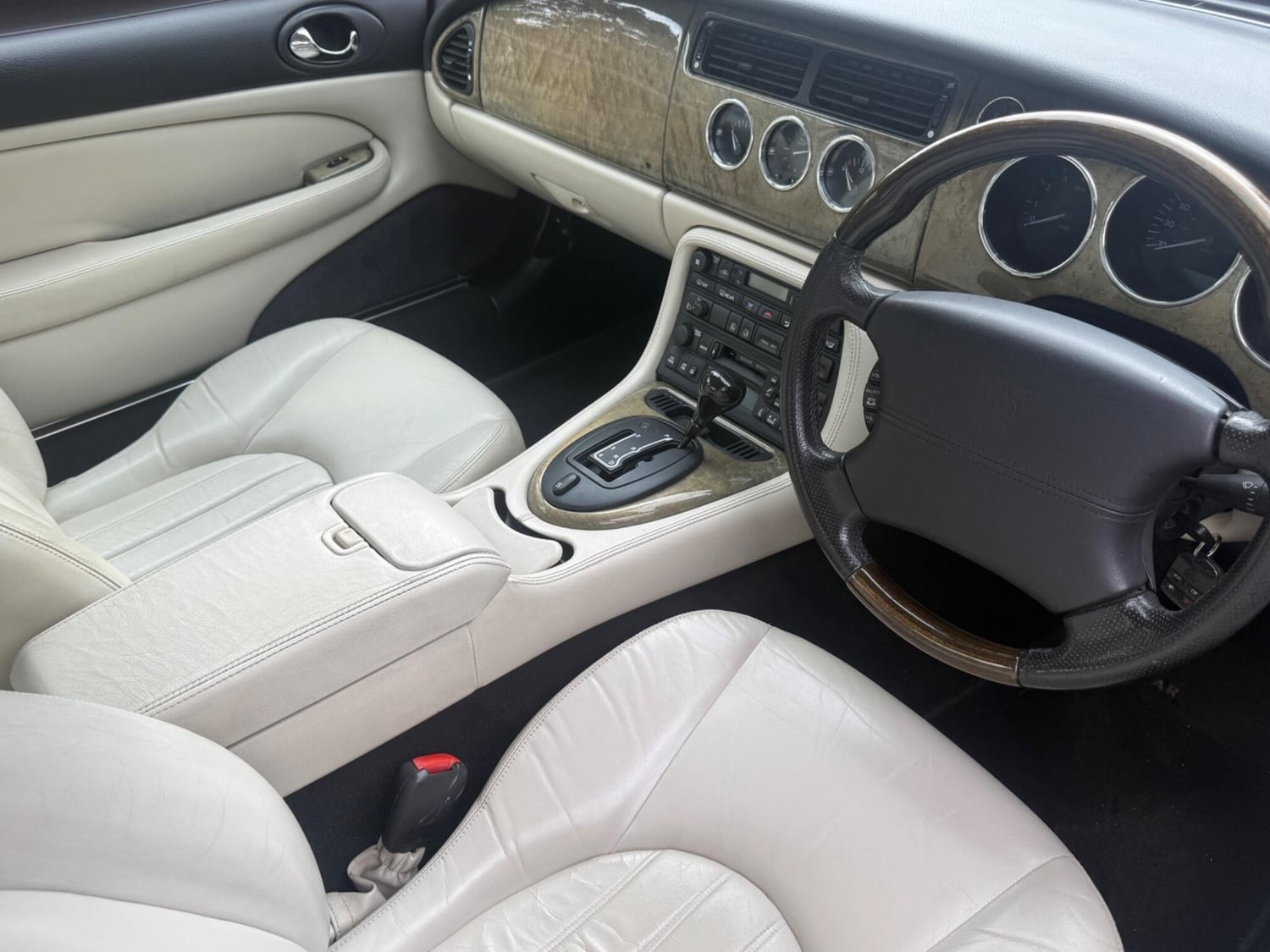 Jaguar XK8 Enfield