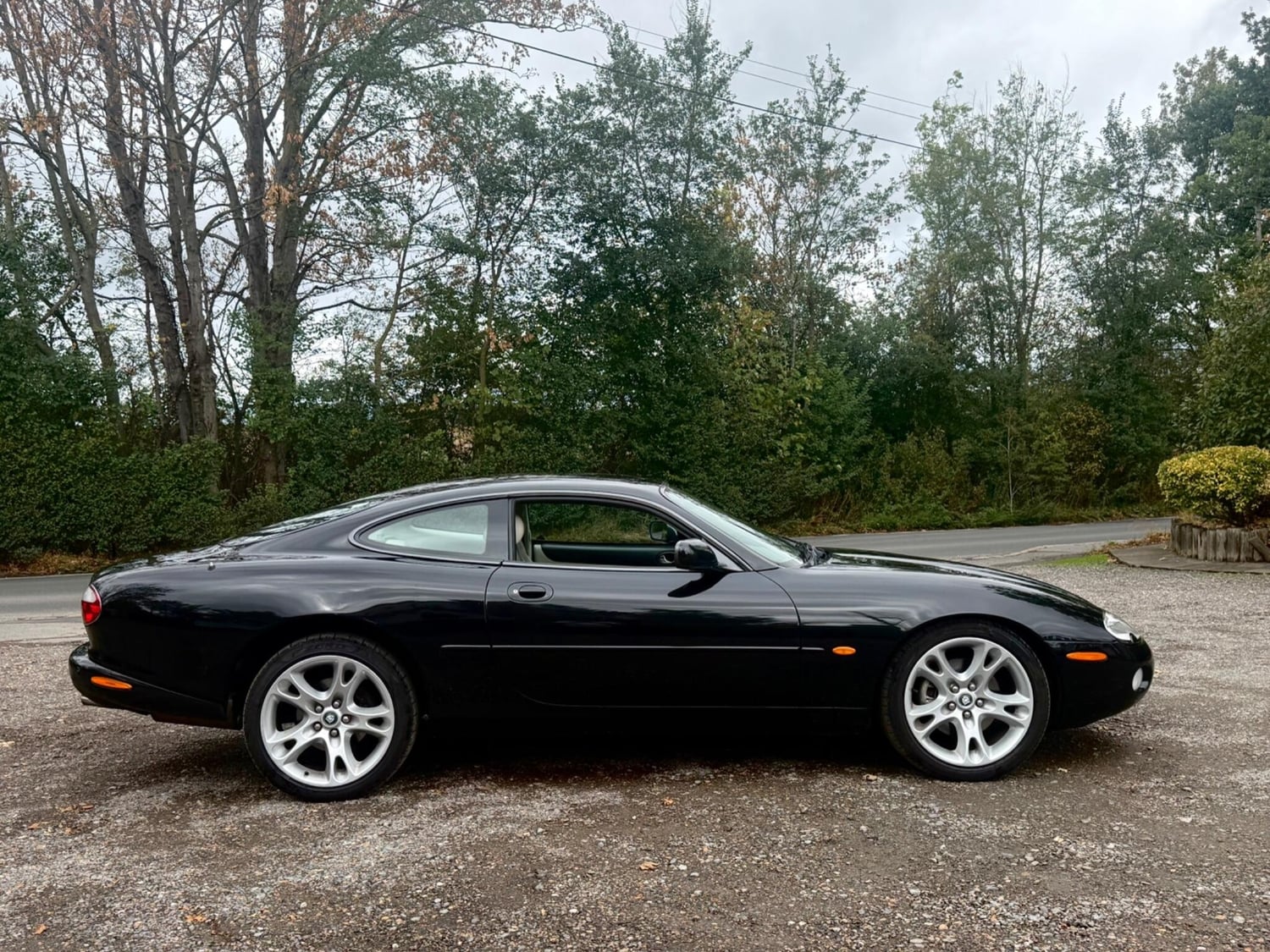 Jaguar XK8 2002 - Cars