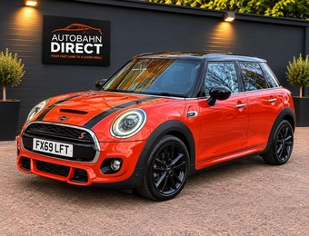 Mini Hatch 2019