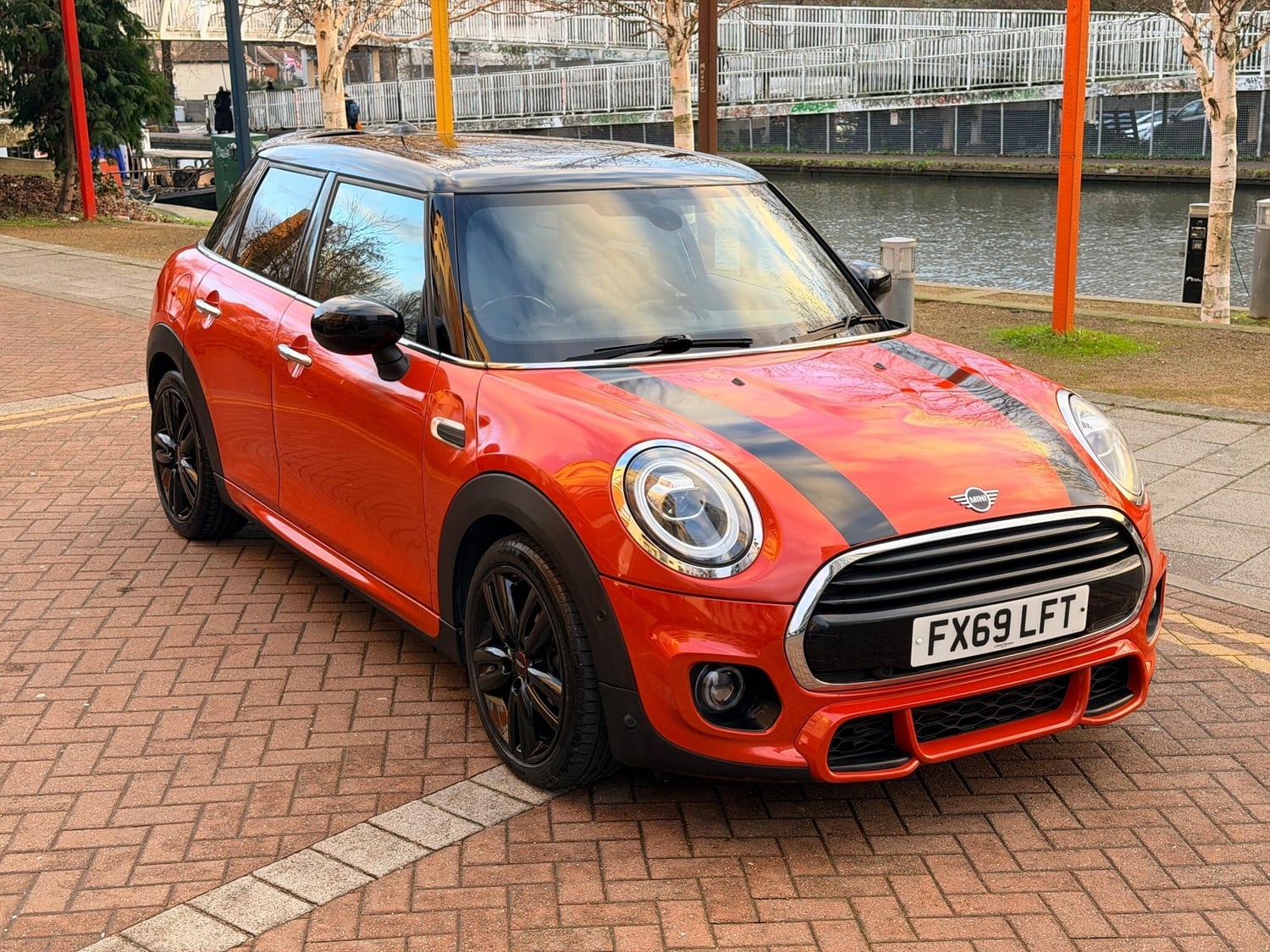 Mini Hatch 2019 - Cars