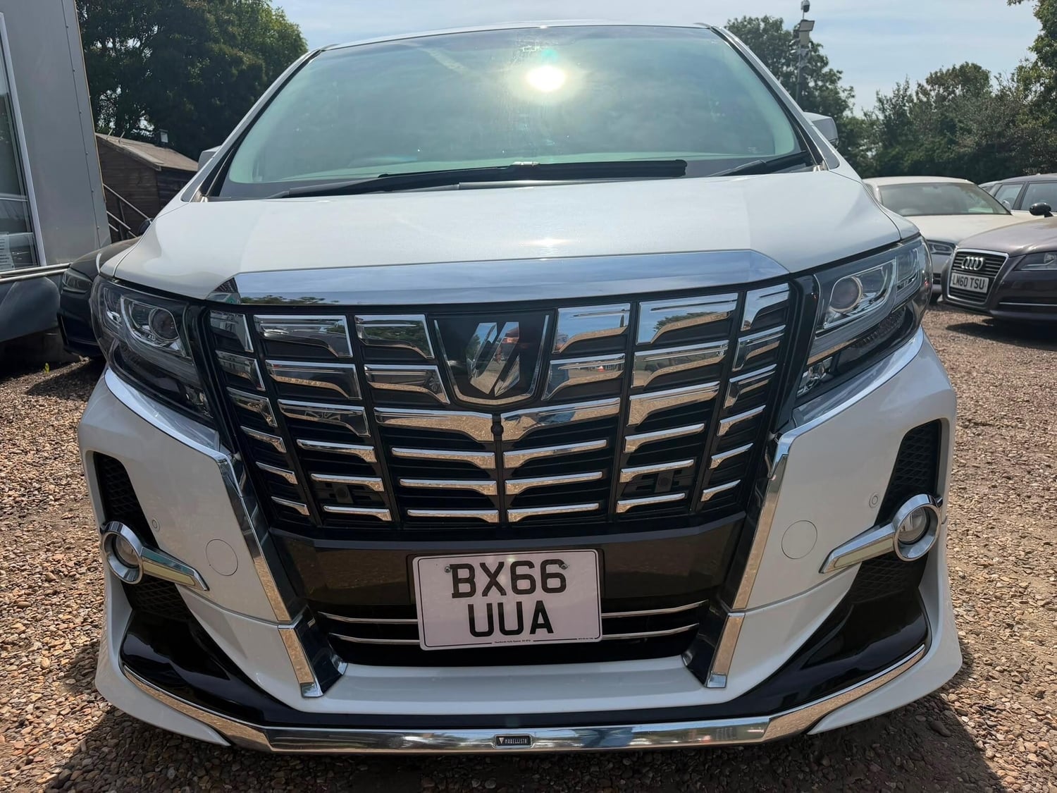Toyota Alphard Sunbury-On-Thames