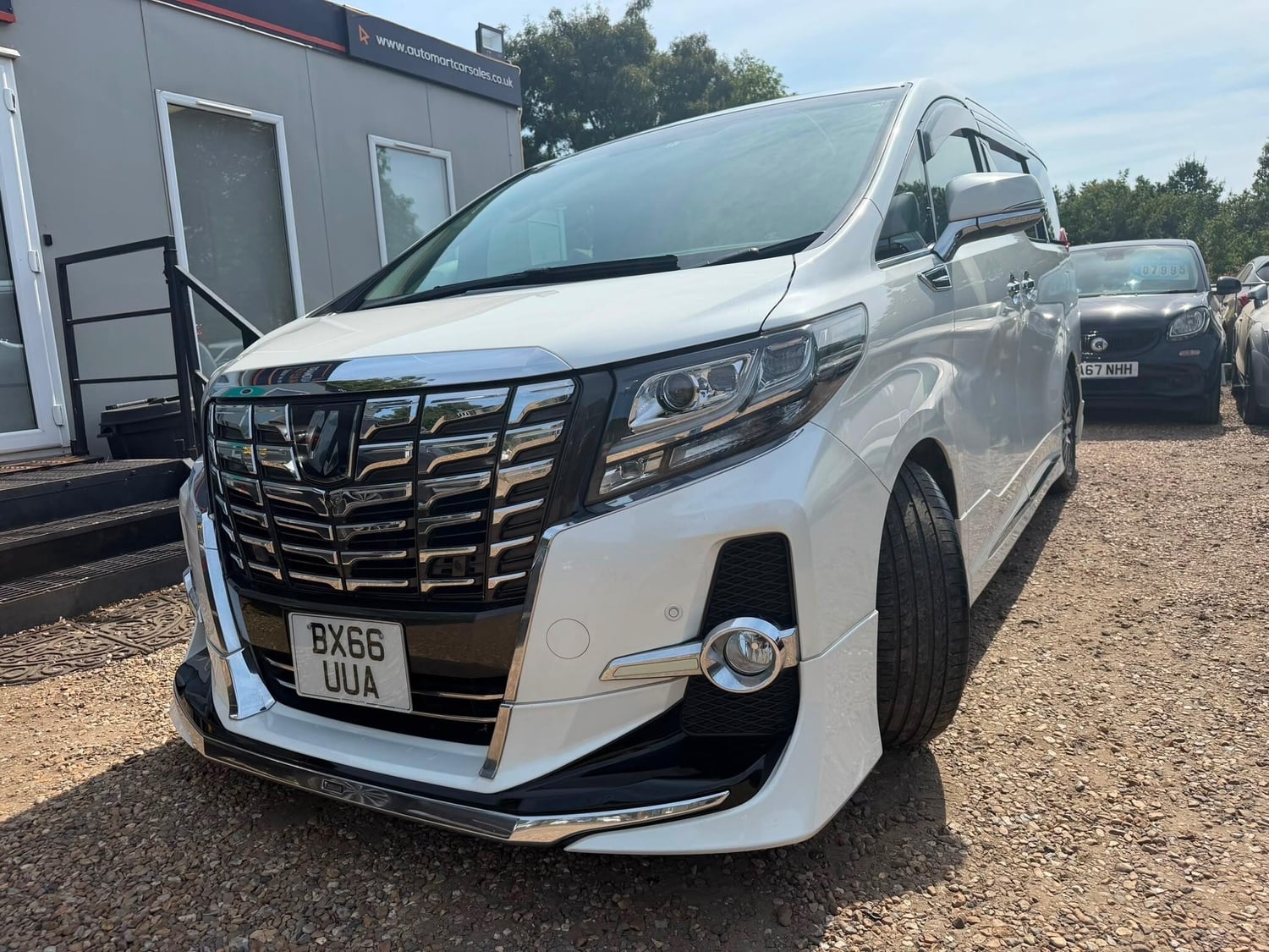 [ berth ]Toyota Alphard