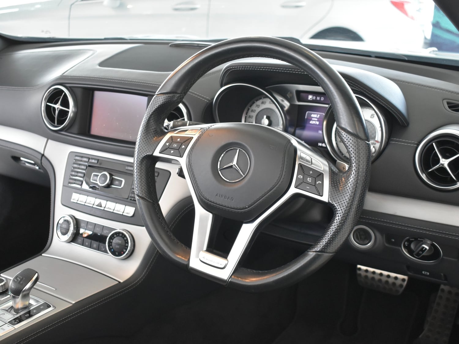[ berth ]Mercedes-Benz SL