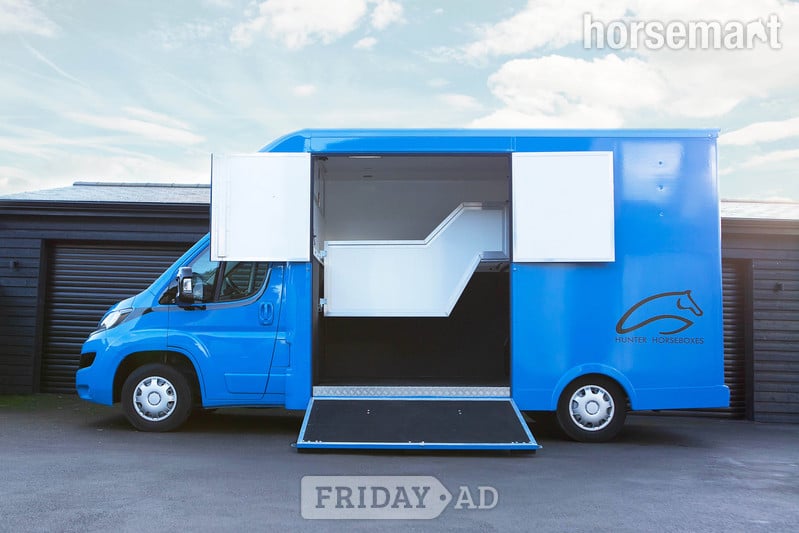 Hunter Relay  Horsebox - Trailers & Horseboxes