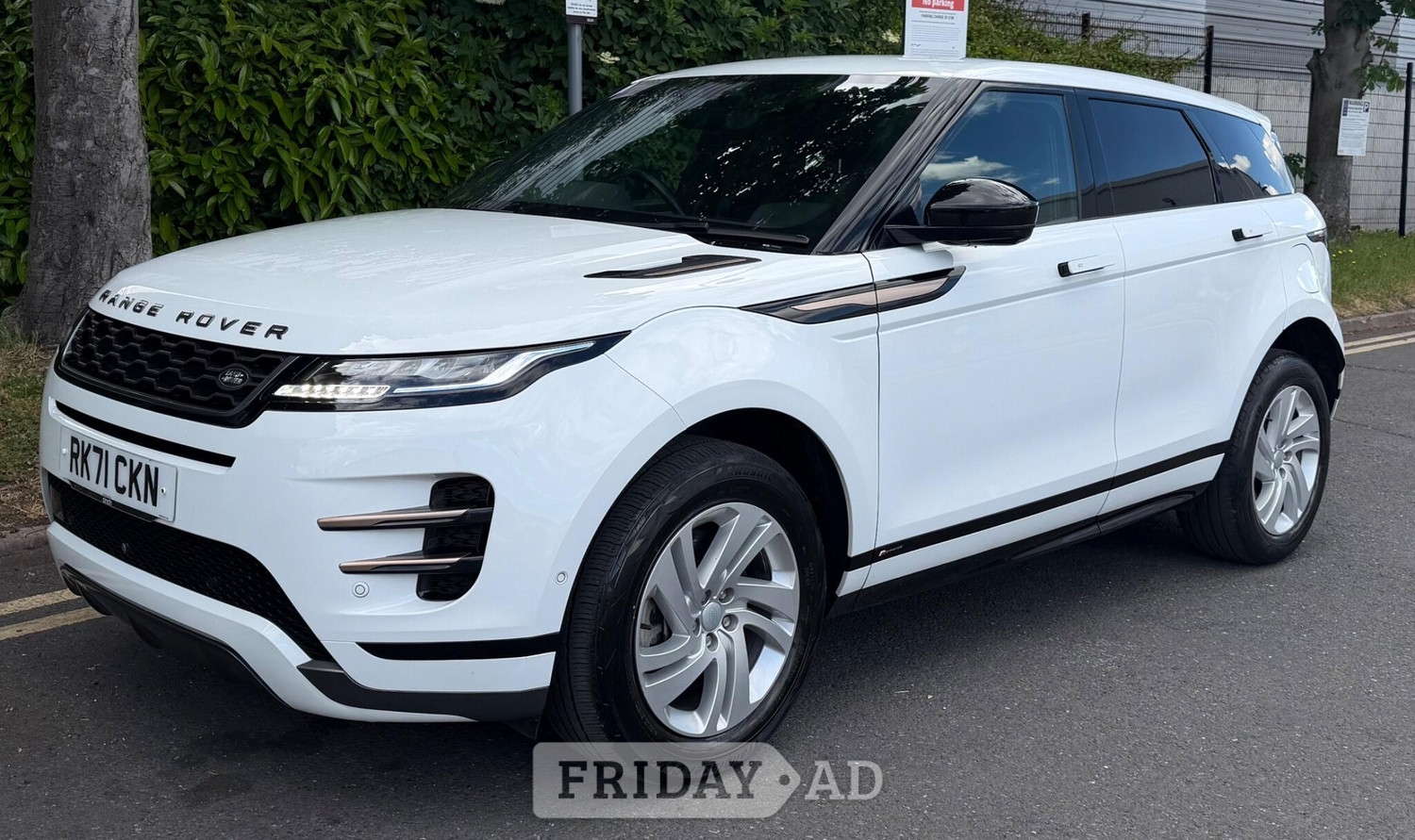 Land Rover Range Rover Evoque 2021 - Cars in Willesden