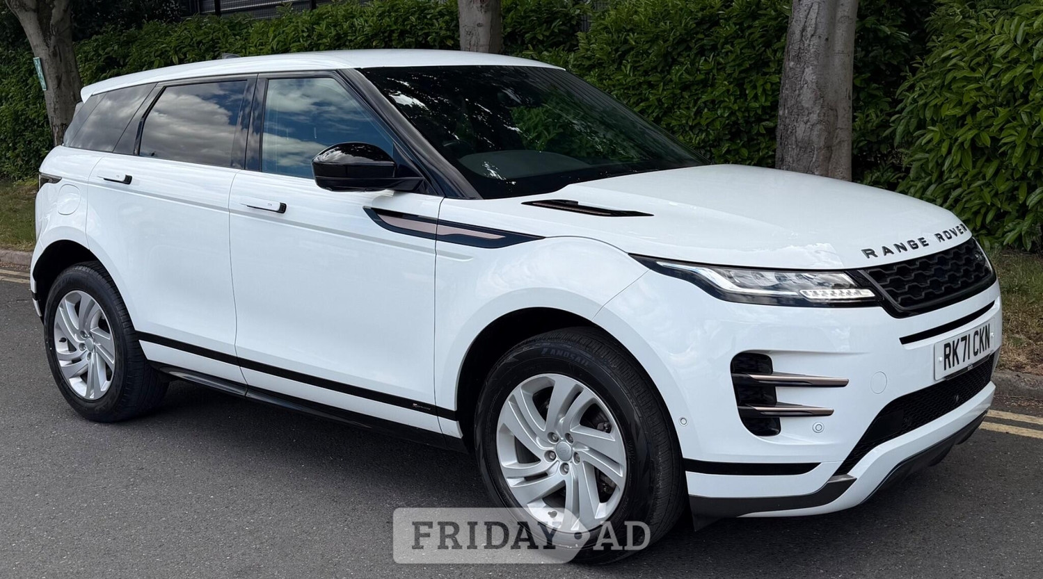 [ berth ]Land Rover Range Rover Evoque