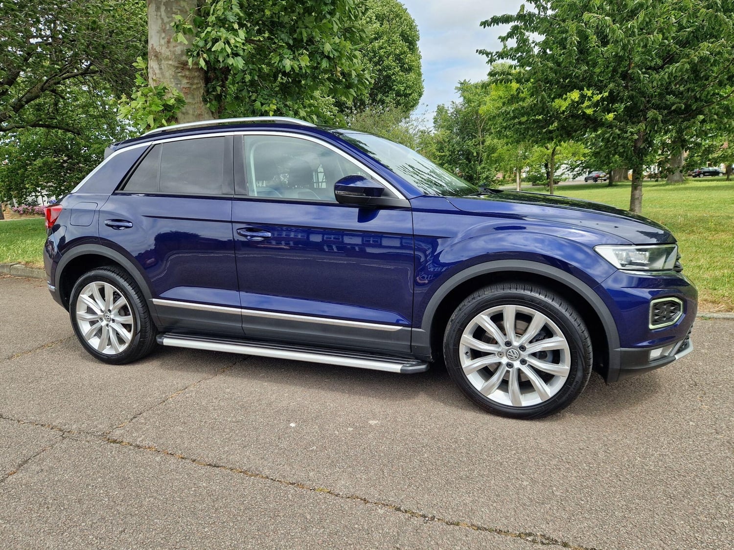 Volkswagen T-Roc 2018 - Cars in Bexley