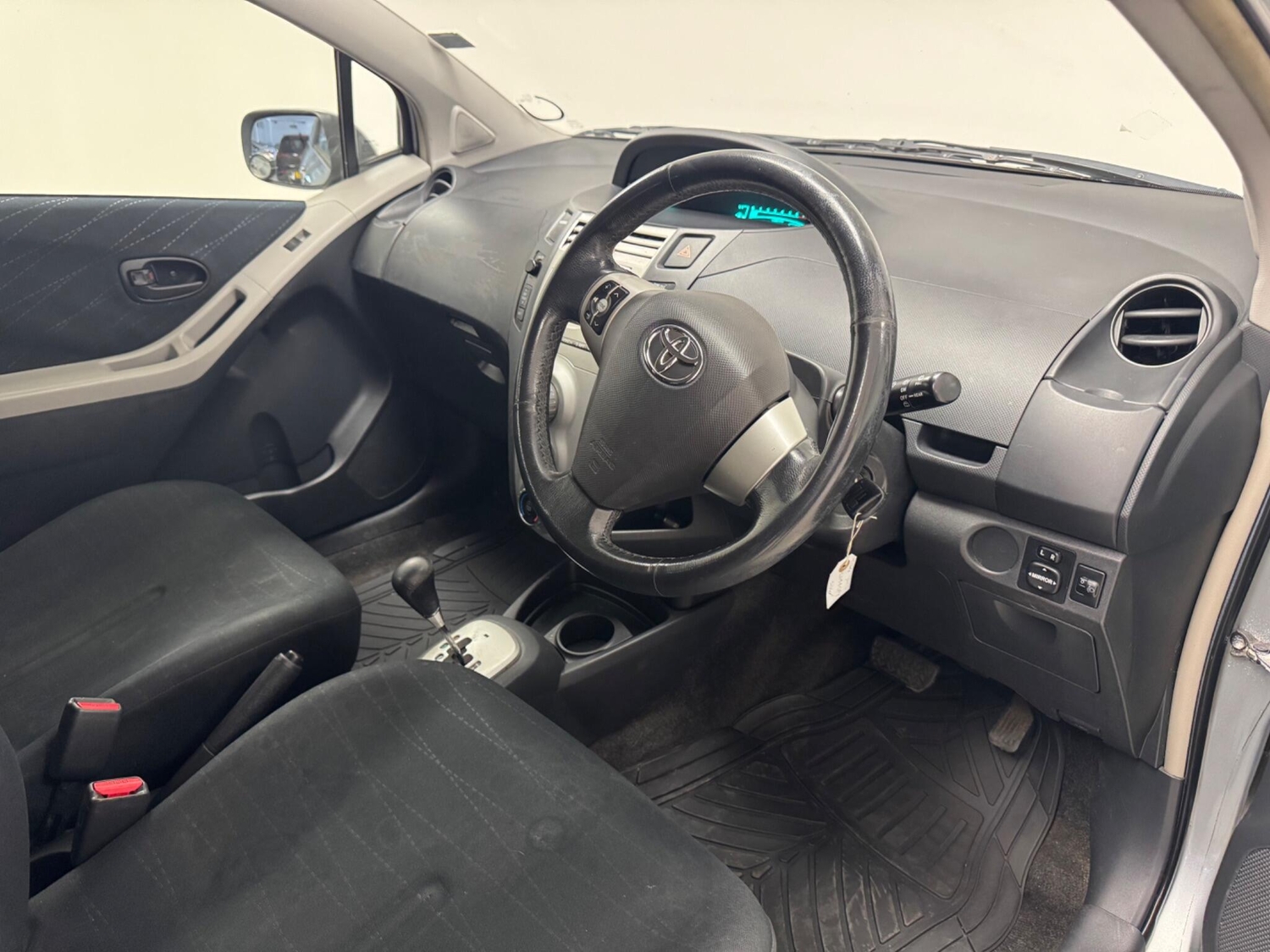 Toyota Yaris 2007 - Cars