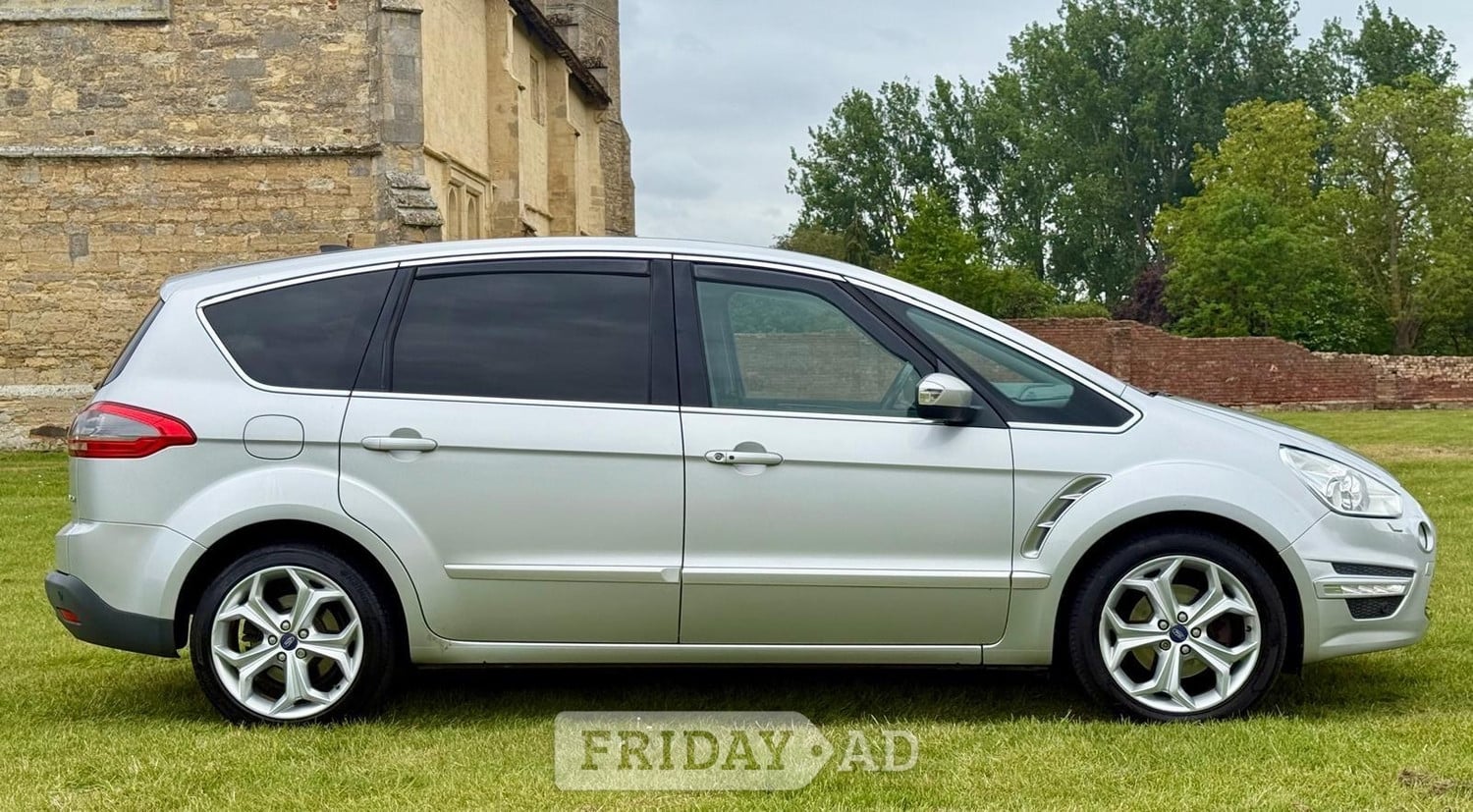 [ berth ]Ford S-Max