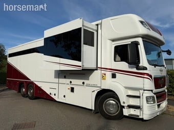 Empire Ultimate MAN TGS 380 Horsebox