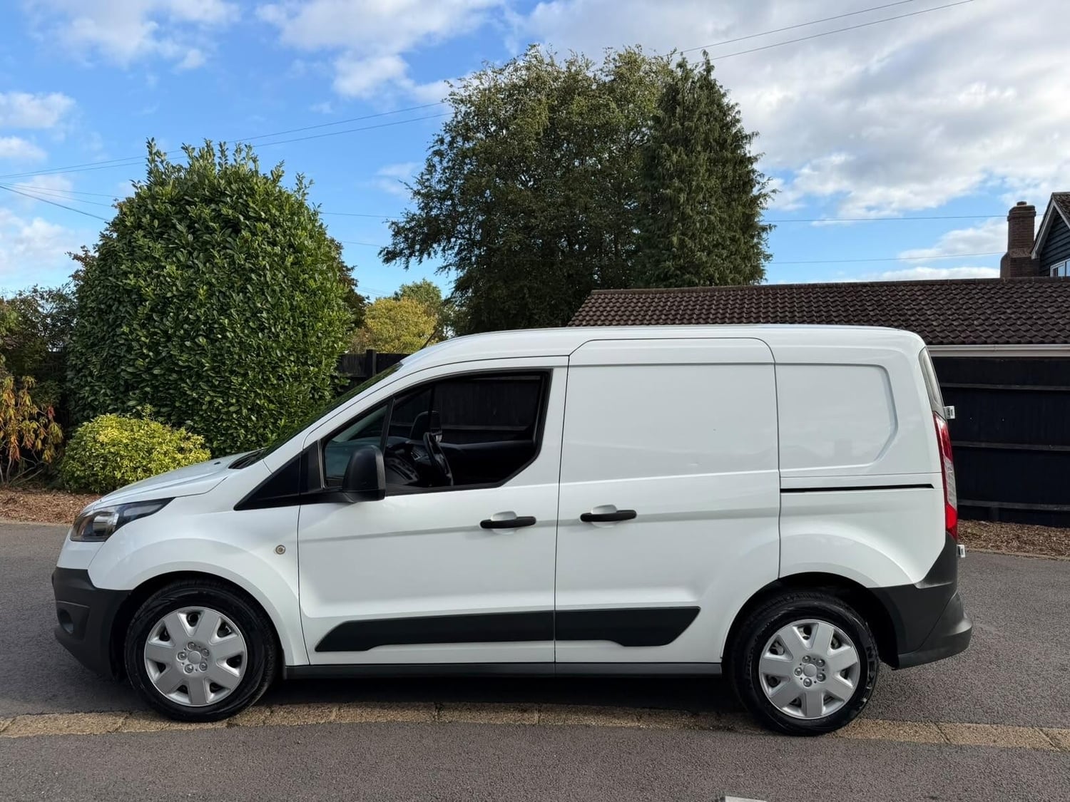 [ berth ]Ford Transit Connect