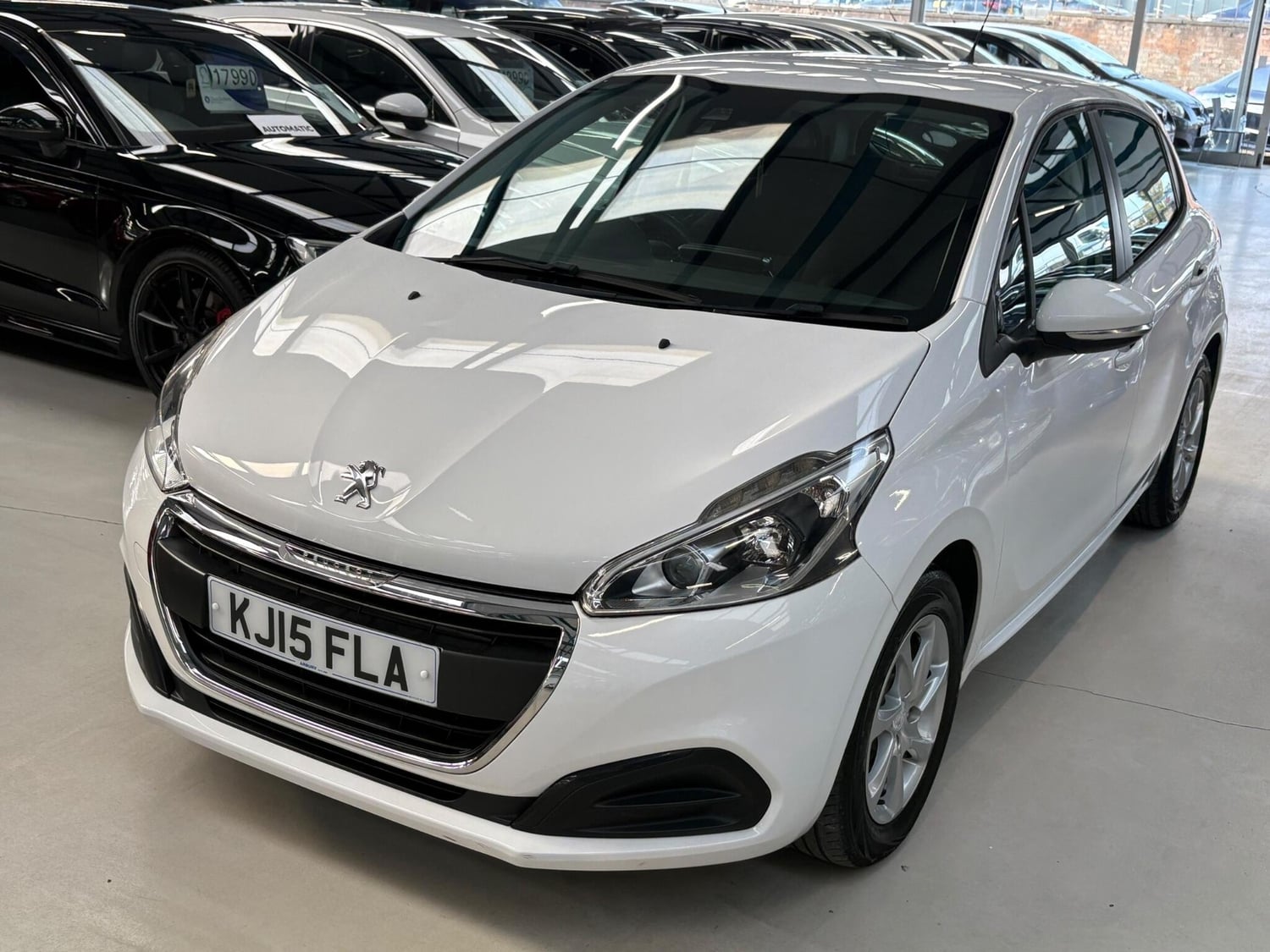 [ berth ]Peugeot 208