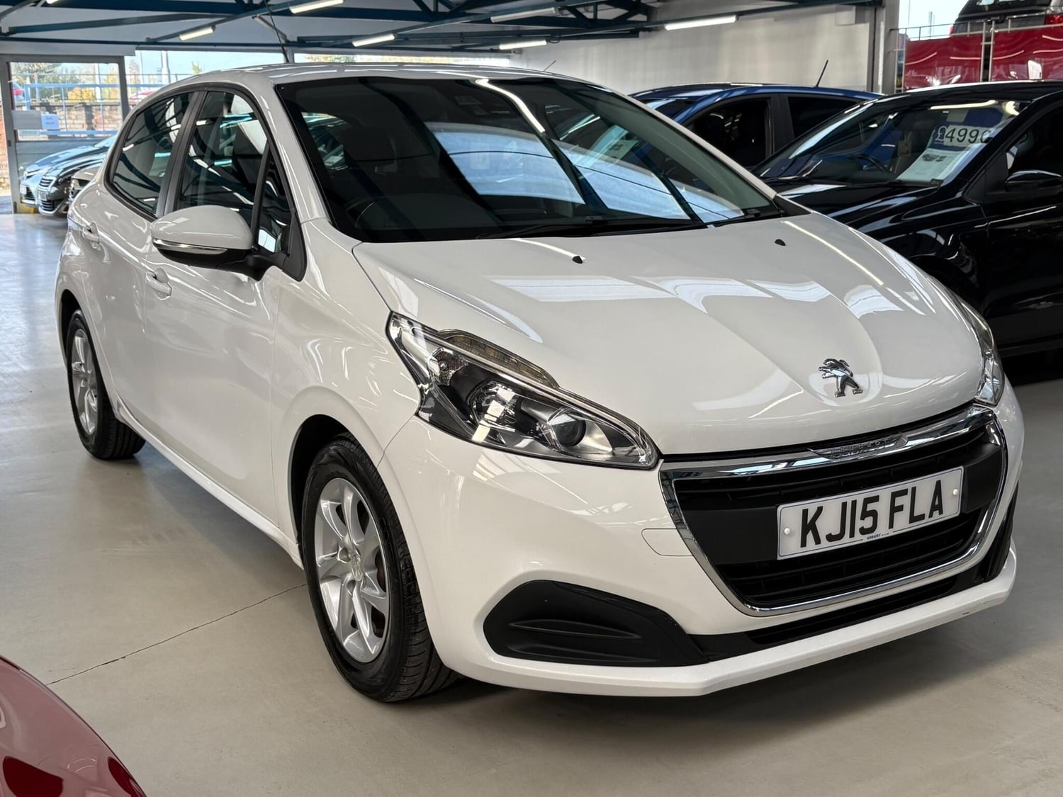 Peugeot 208 2015 - Cars