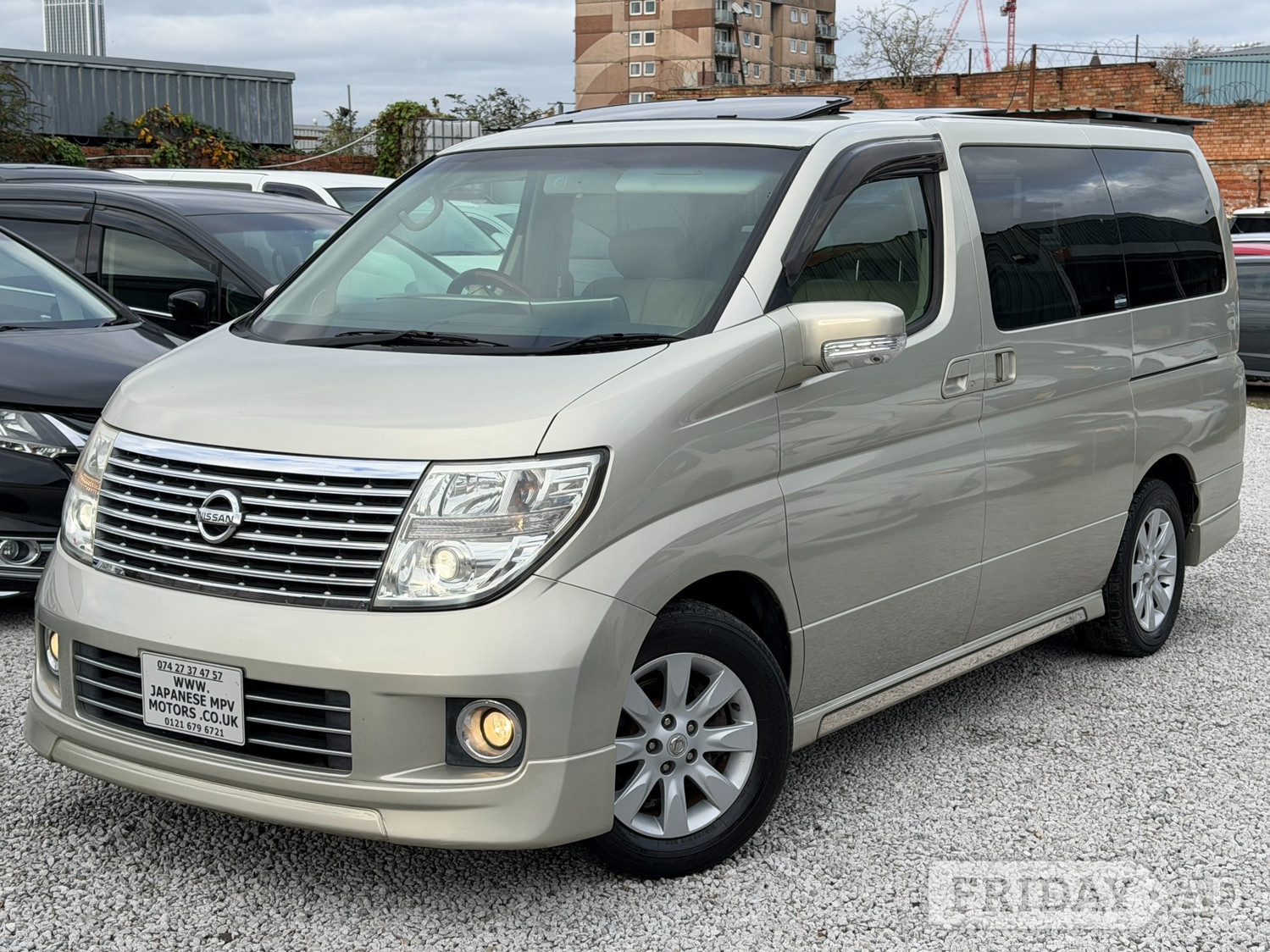 Nissan Elgrand 2006 - Cars