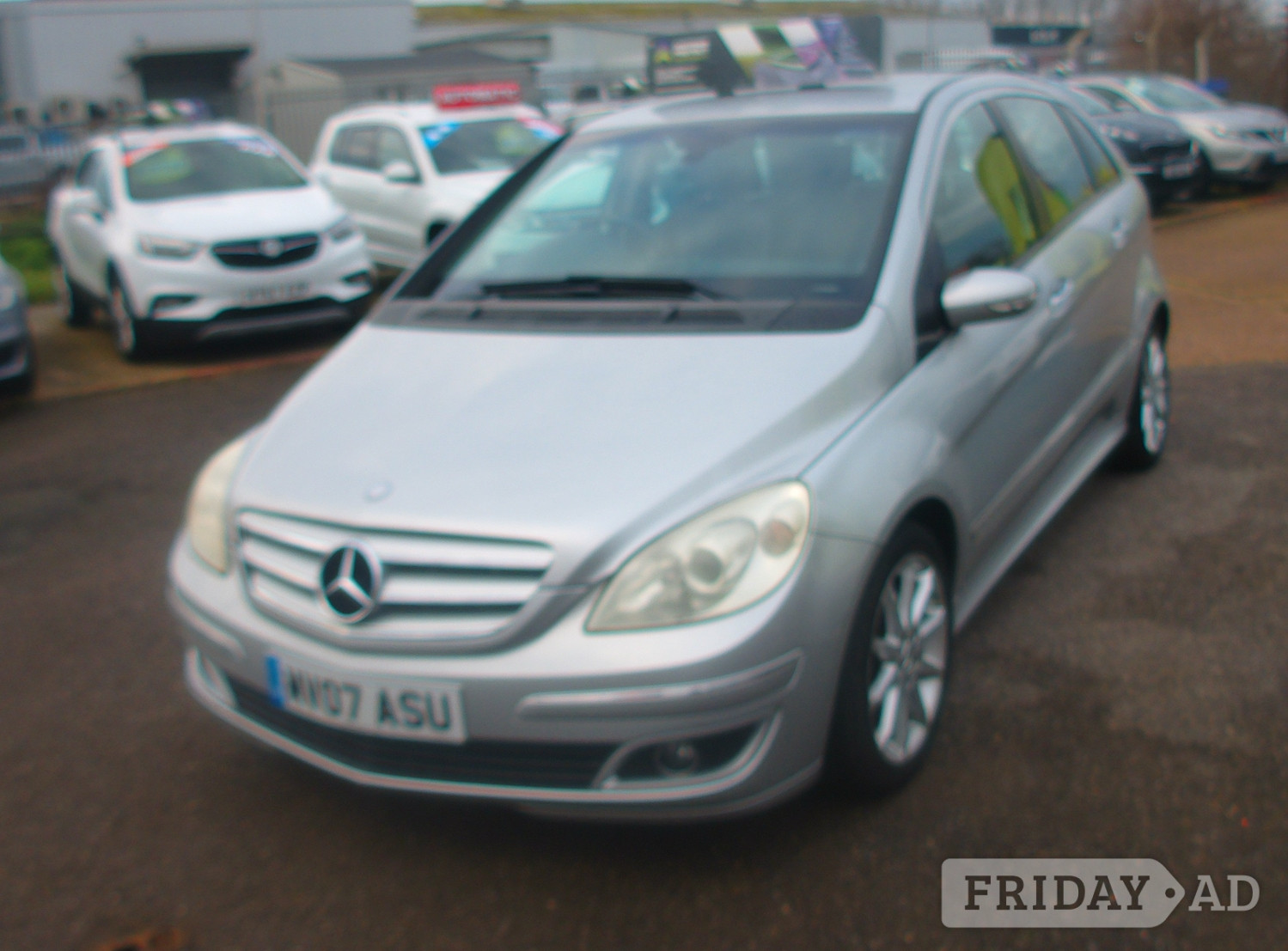 [ berth ]Mercedes-Benz B Class