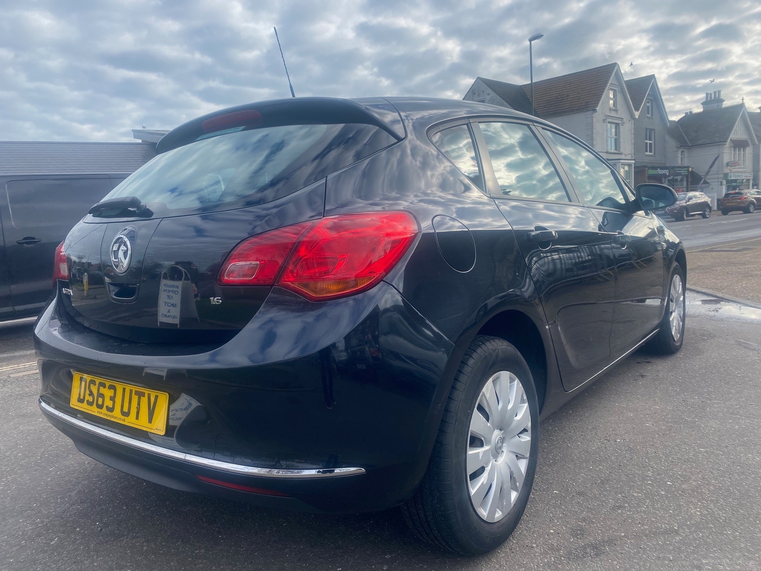 Vauxhall Astra Lancing