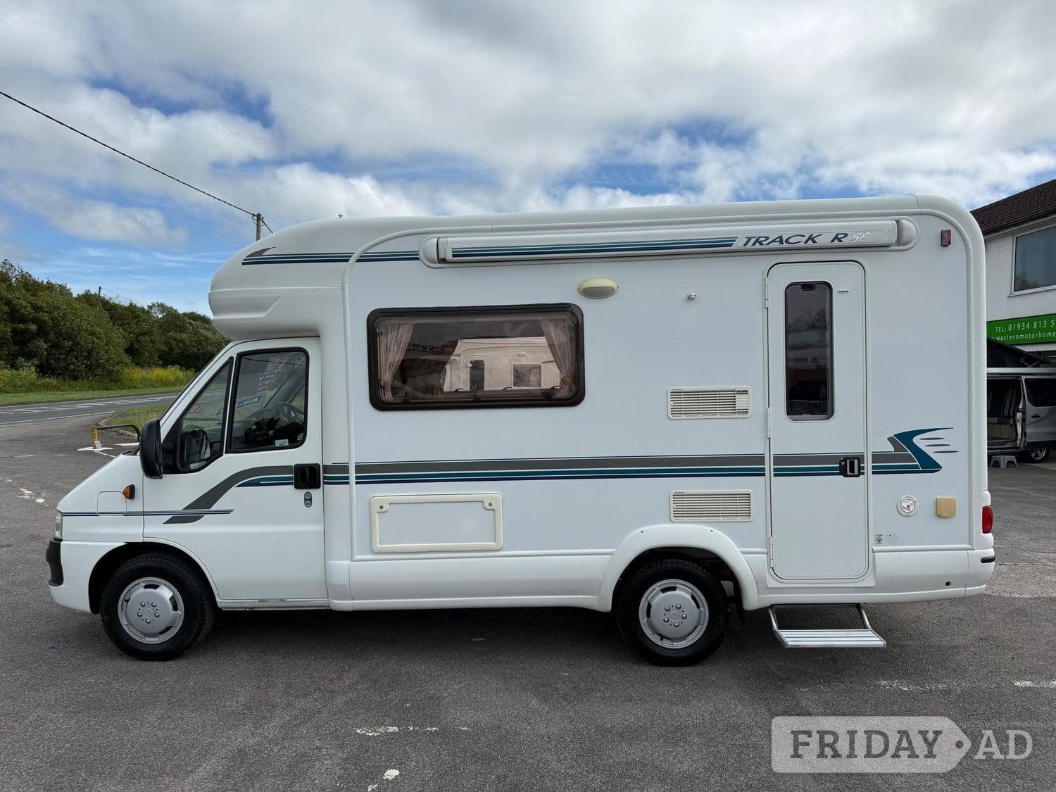 Auto-Trail Tracker EKS Lo-Line Weston-Super-Mare