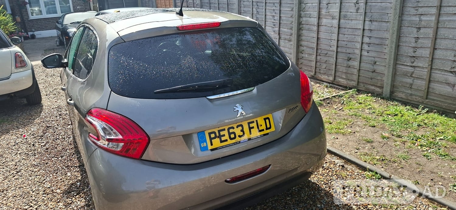 Peugeot 208 2013 - Cars in Sutton