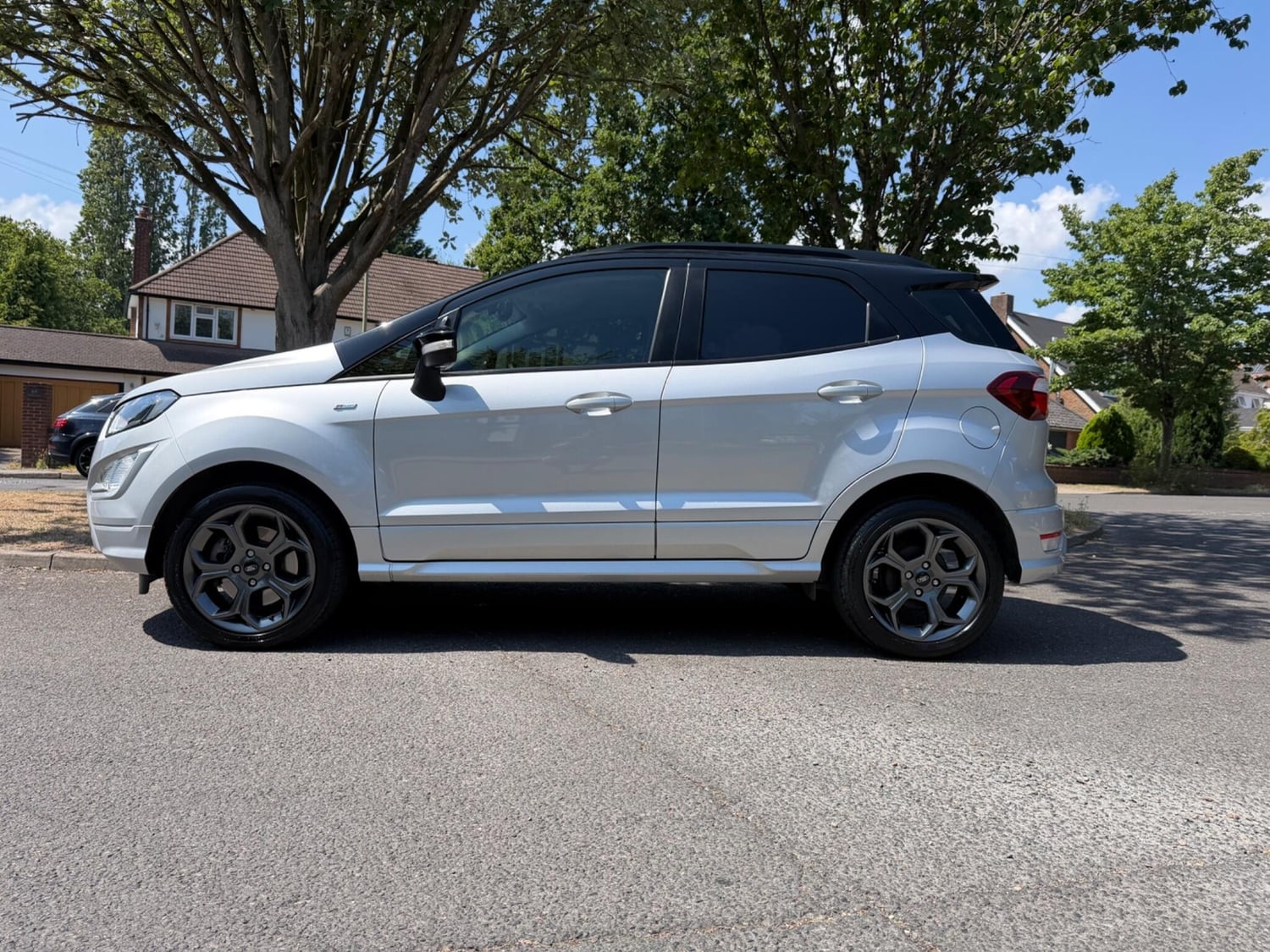 [ berth ]Ford Ecosport