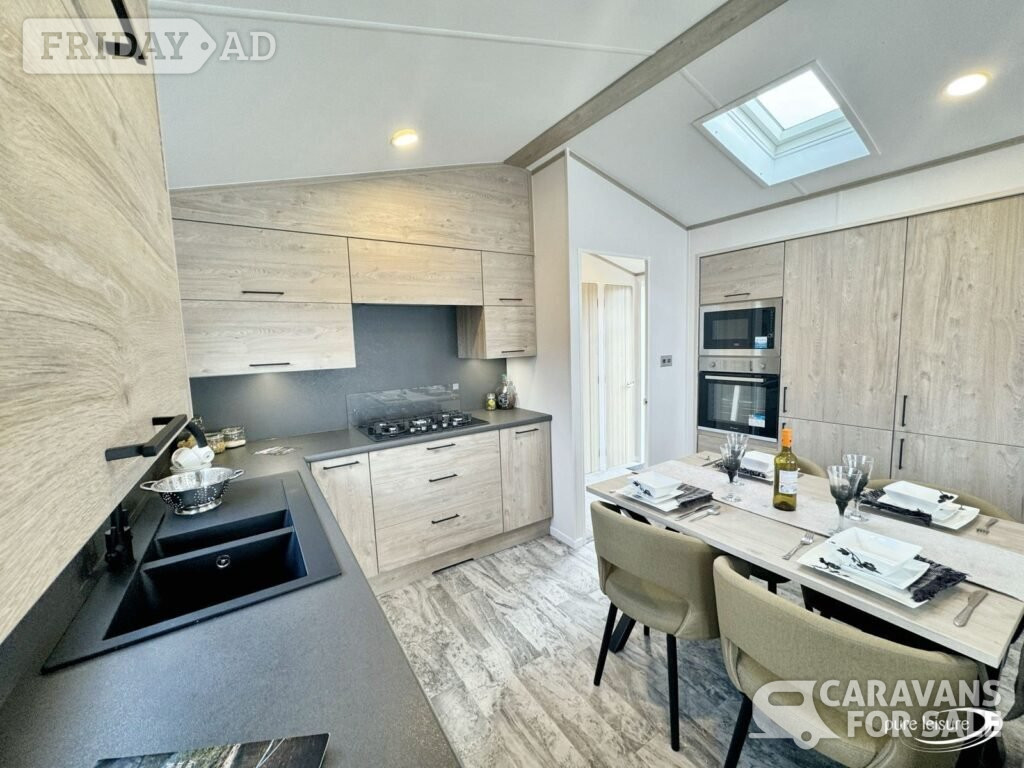 Magnificent 2-bedroom lodge on gateway to lakes.  