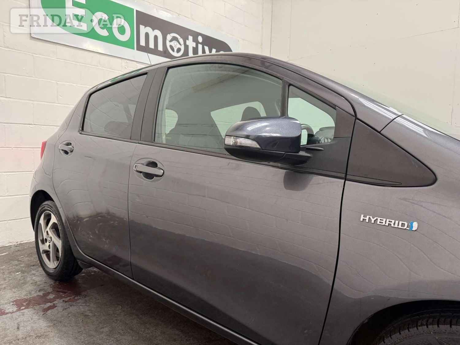 Toyota Yaris 2017 - Cars in Uxbridge