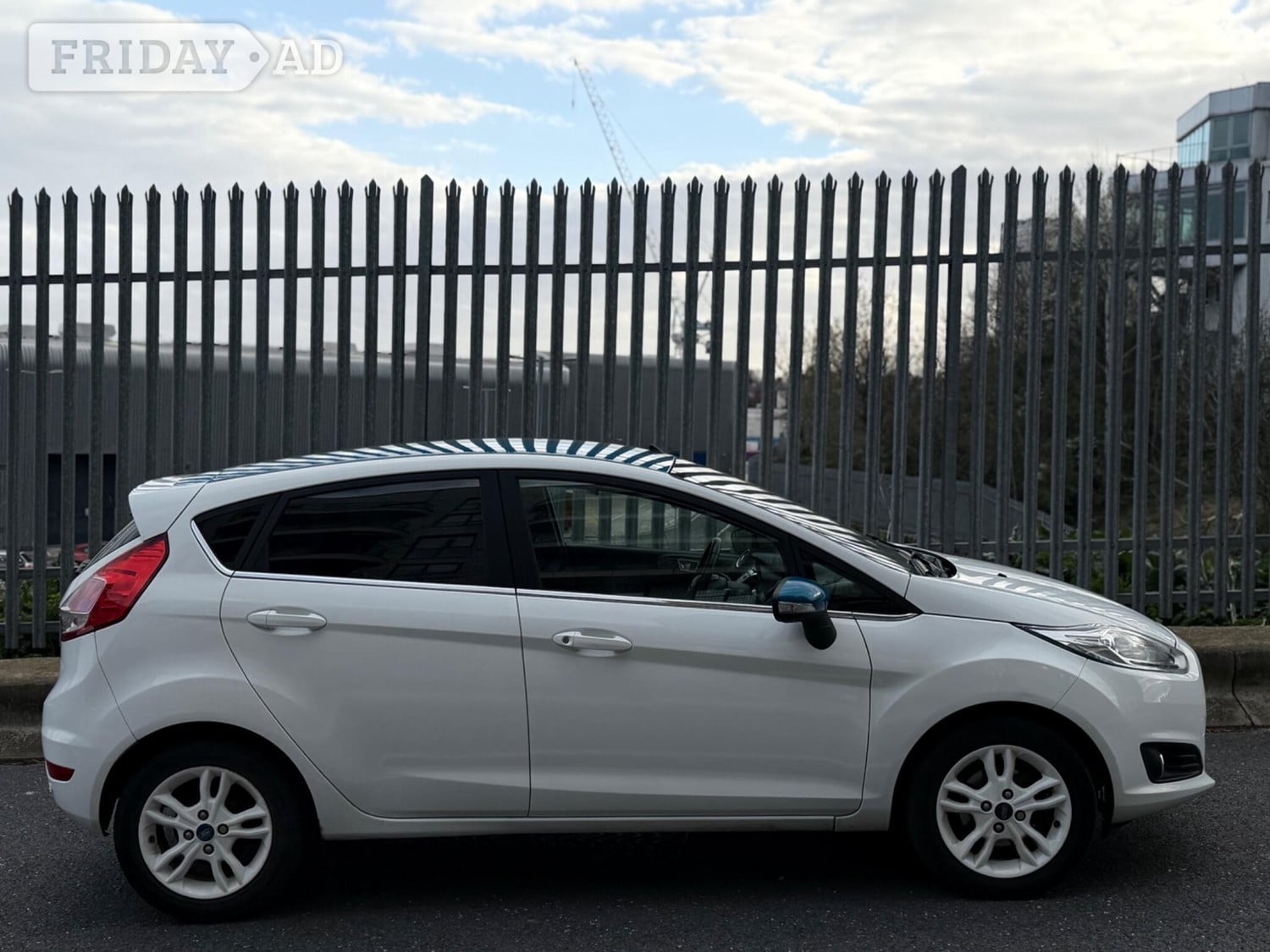 [ berth ]Ford Fiesta