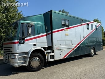 Solitaire Professional  Iveco Eurocargo Horsebox