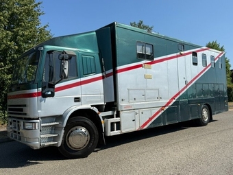 Solitaire Professional  Iveco Eurocargo Horsebox