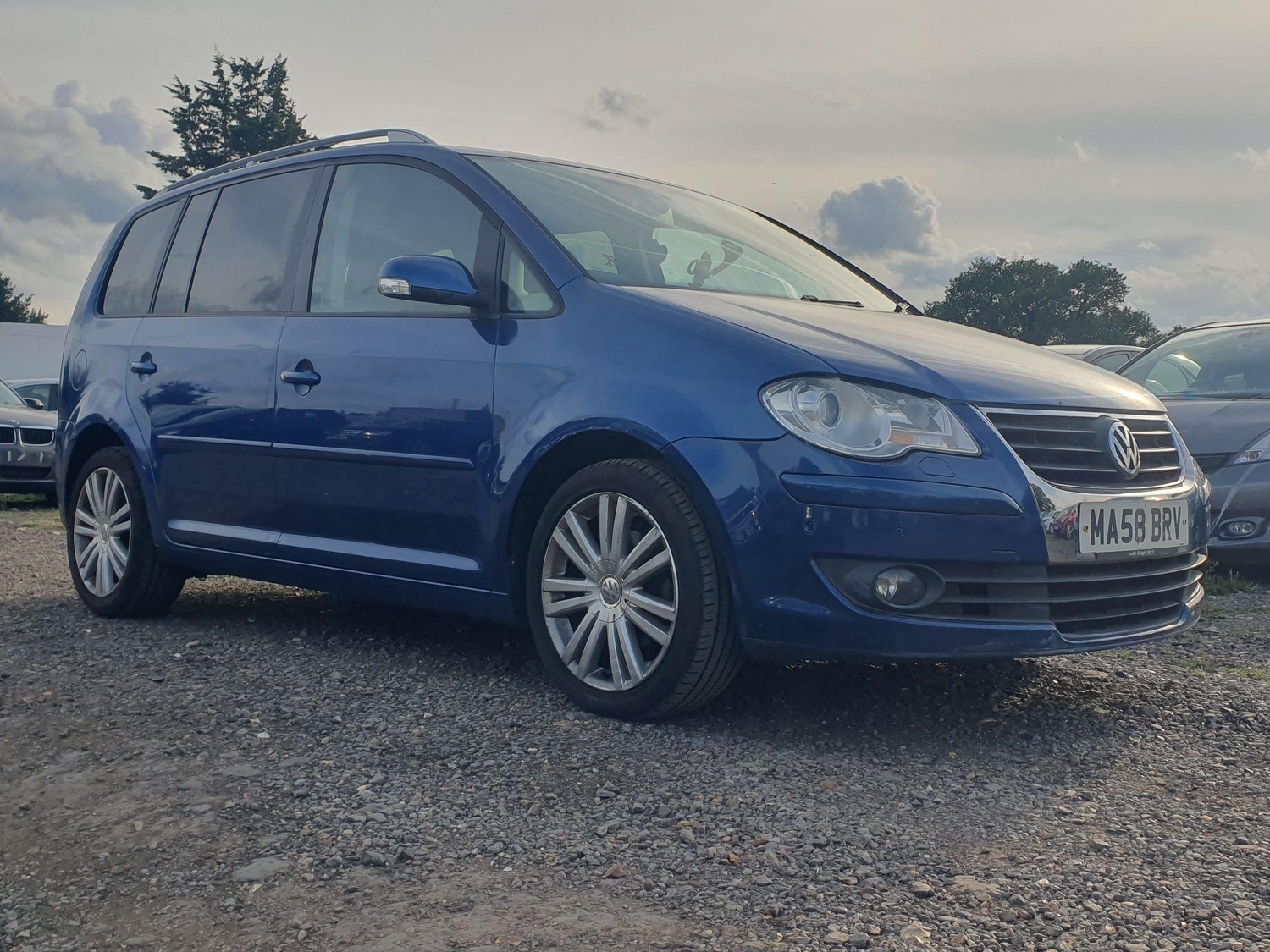 Volkswagen Touran 2008 - Cars