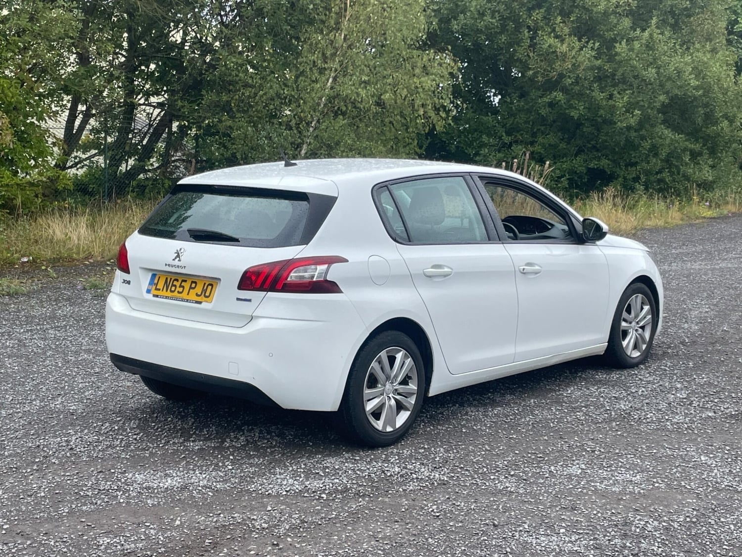 Peugeot 308 2015 - Cars in Leeds