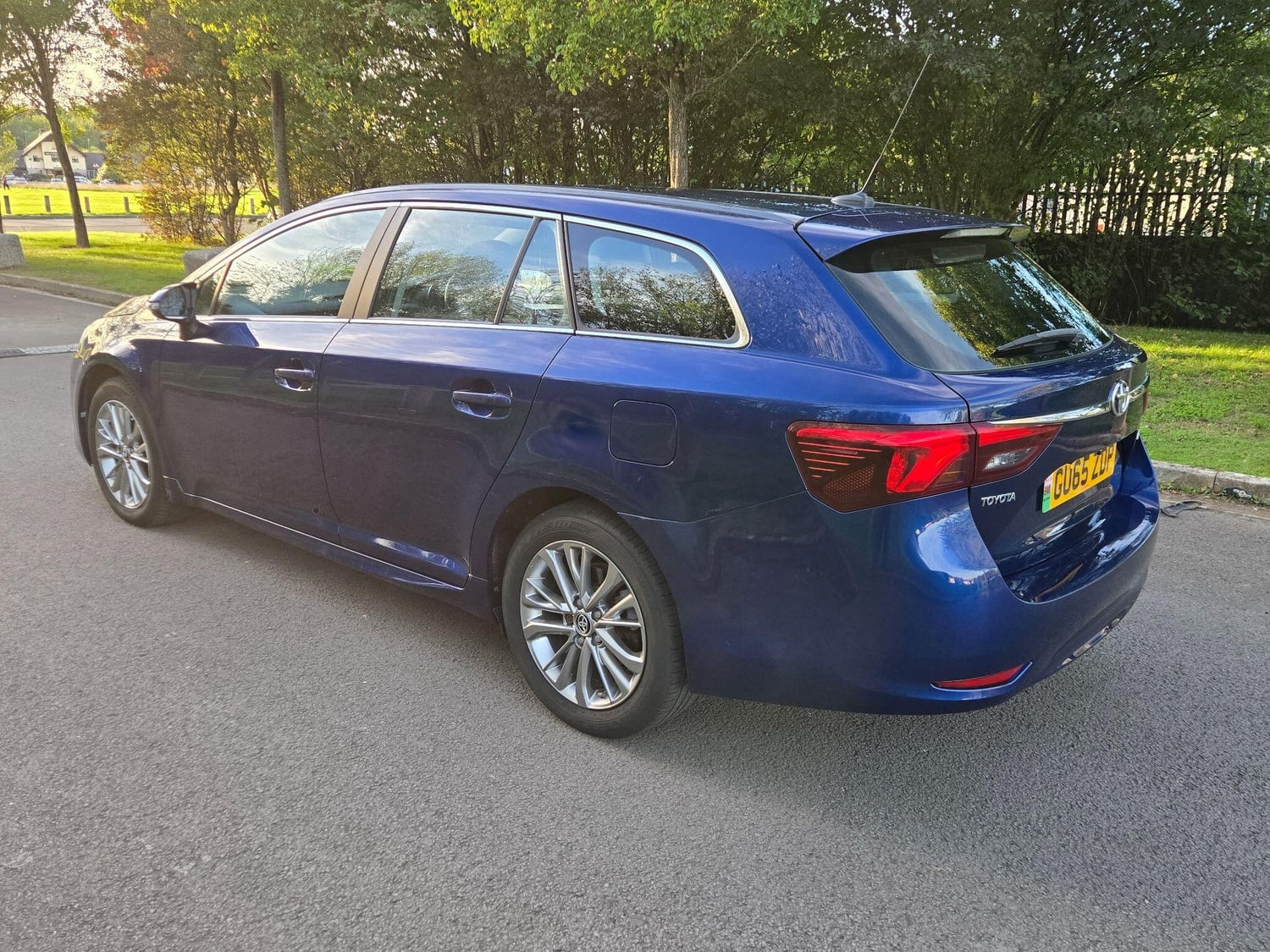 Toyota Avensis 2015 - Cars in Cardiff
