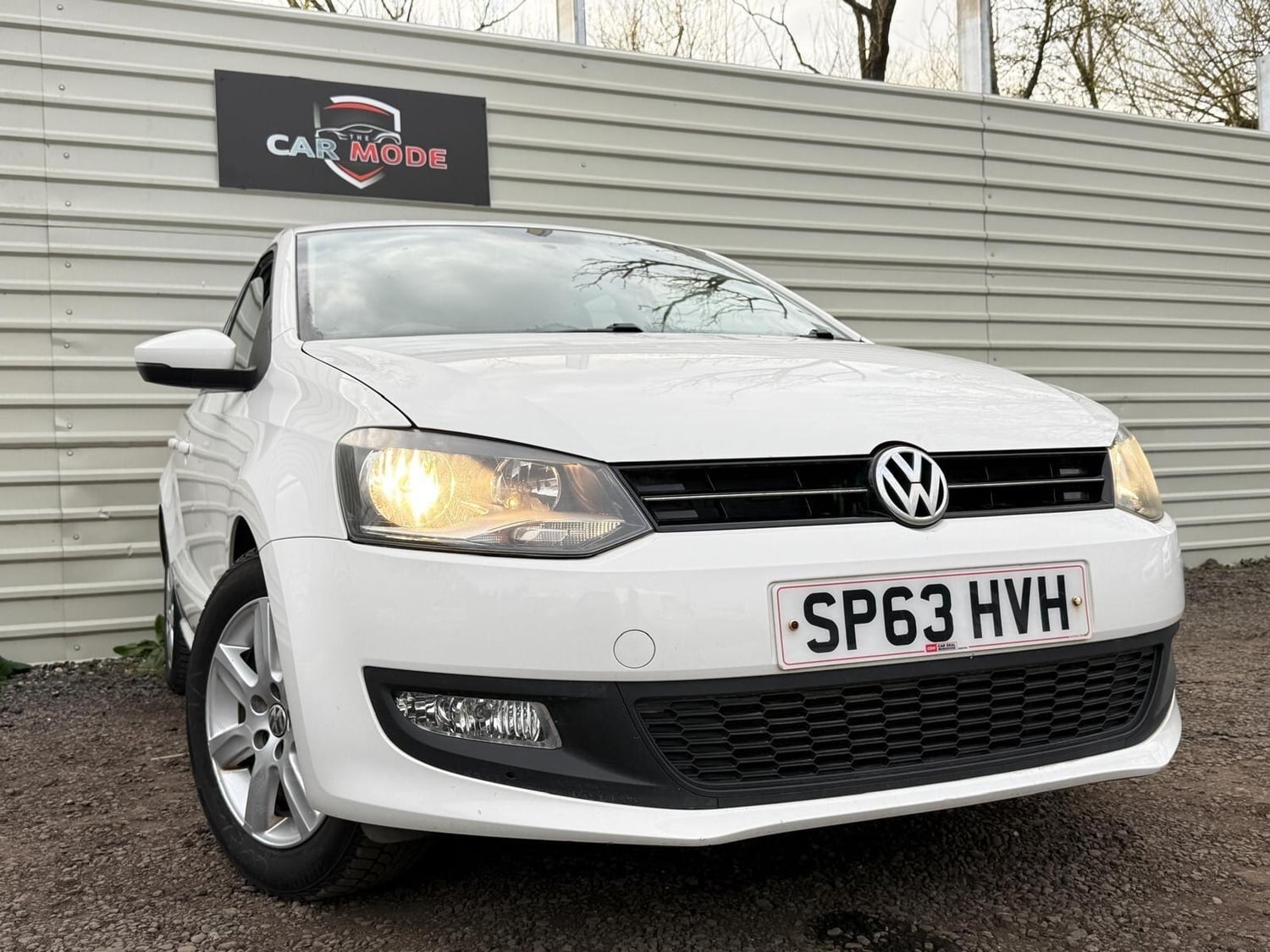 Volkswagen Polo 2013 - Cars in Hillingdon