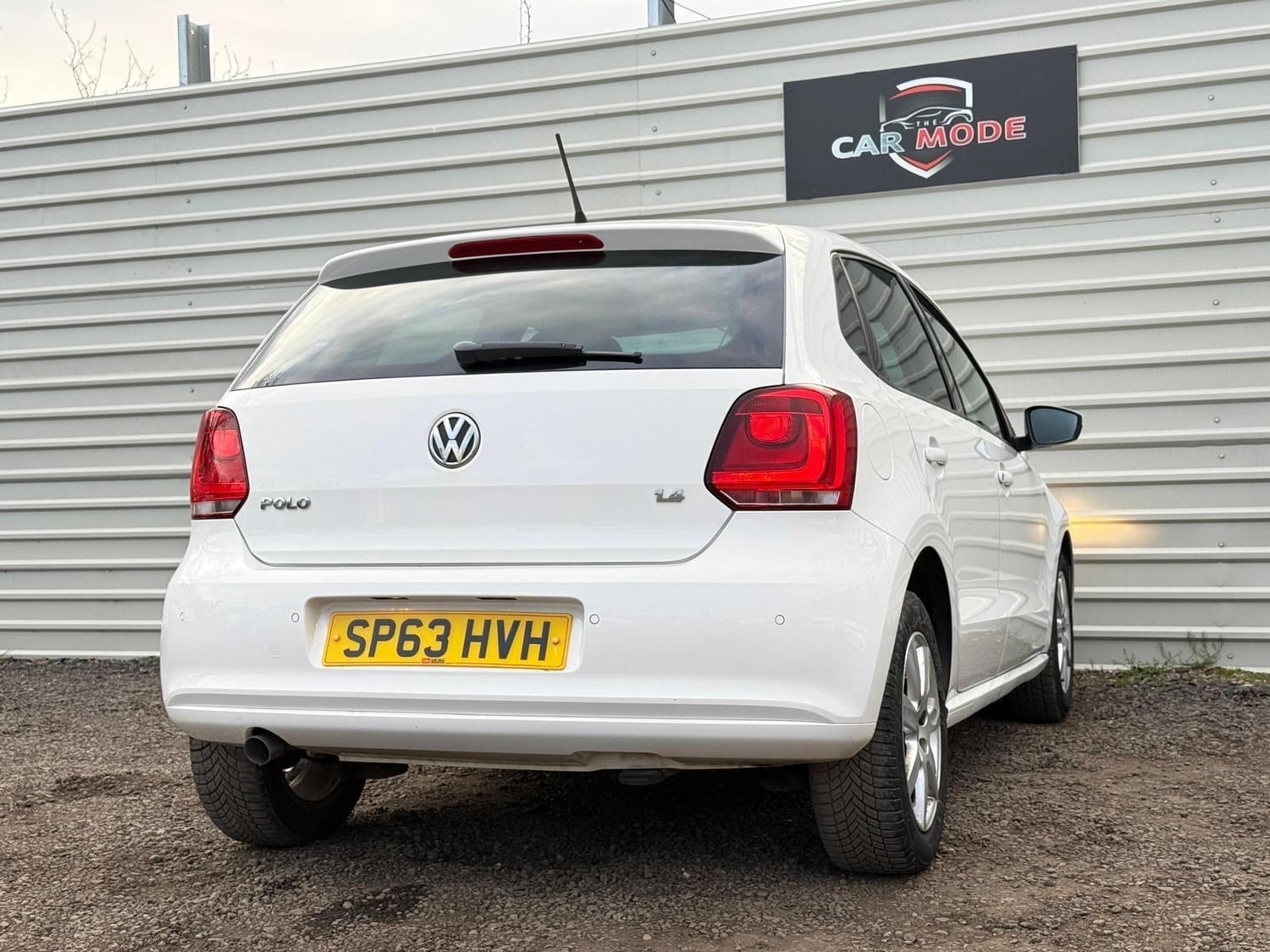 Volkswagen Polo 2013 - Cars