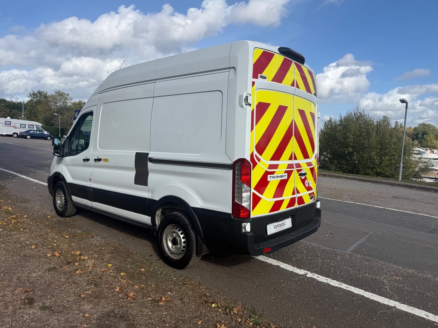 [ berth ]Ford Transit