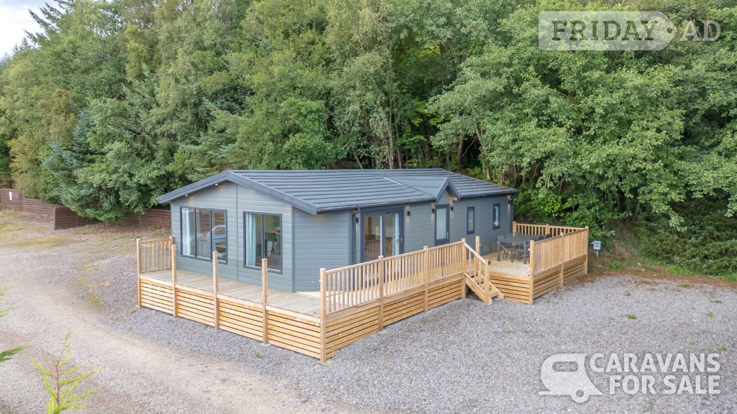 Luxury 2bed Lakeland Kenmore Lodge on the shore of Loch Ness - Holiday Homes in Invermoriston