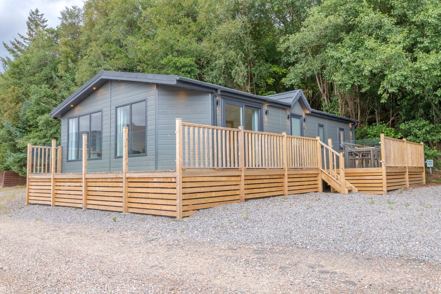 Luxury 2bed Lakeland Kenmore Lodge on the shore of Loch Ness