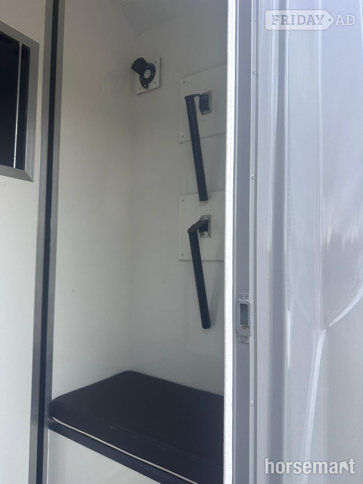 Foxy Relay Citroen Horsebox - Trailers & Horseboxes