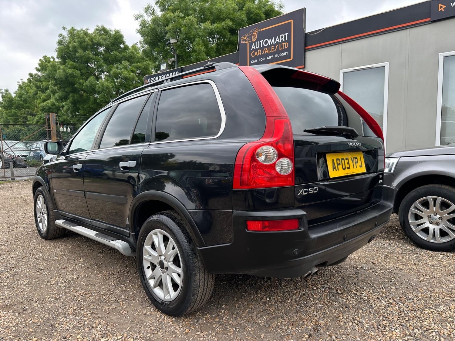 Volvo XC90 2003 - Cars in Sunbury-On-Thames