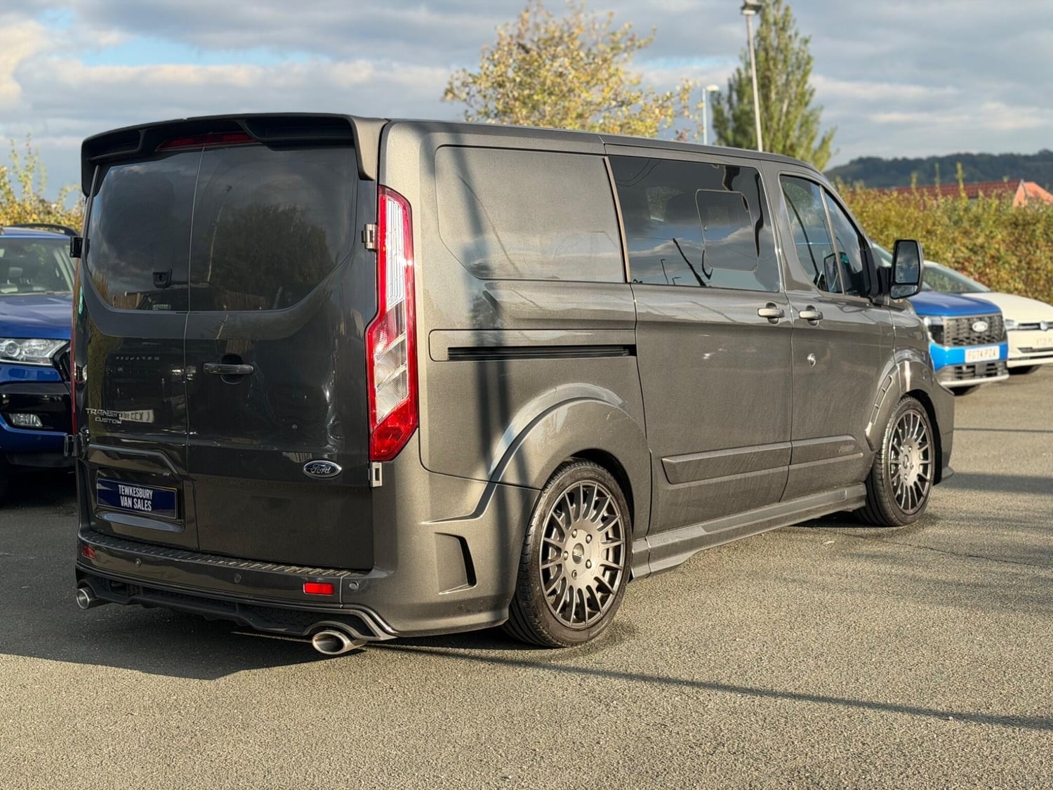 [ berth ]Ford Transit Custom