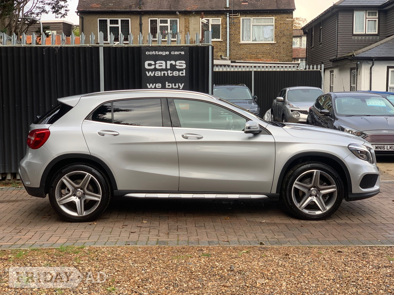 Mercedes-Benz GLA Hayes
